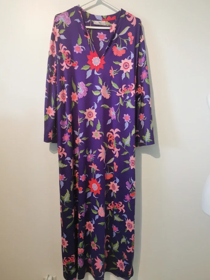 Natori Floral Print Maxi Dress - Size 1X image indicator(2)