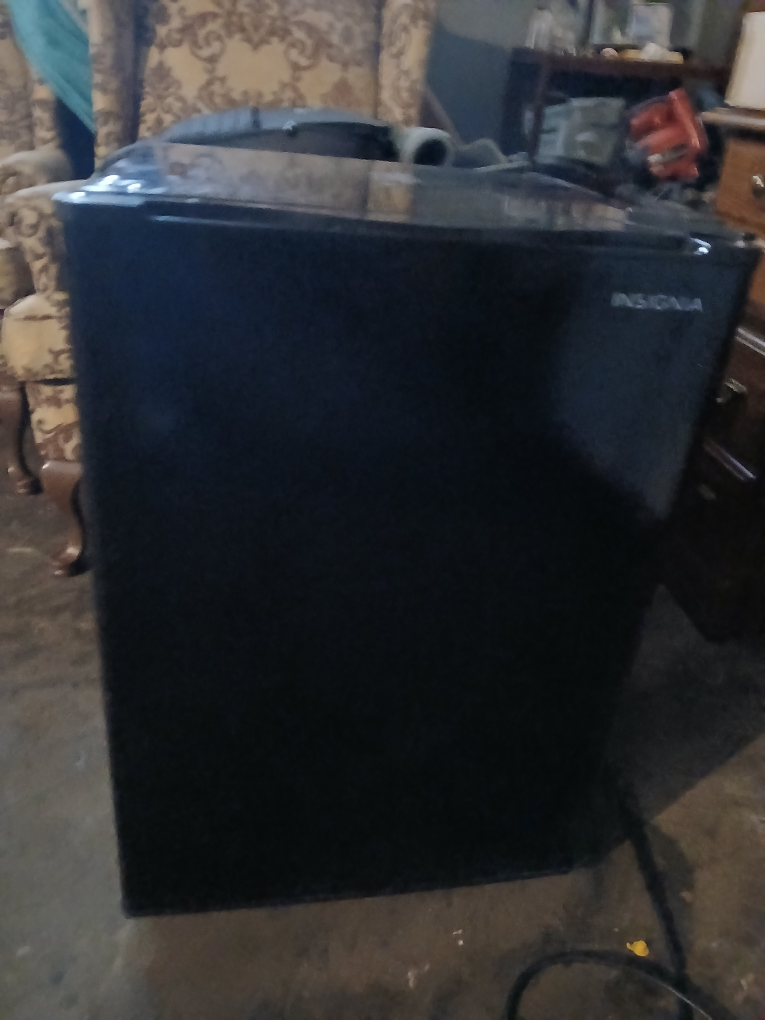 small refrigerator - photo 2