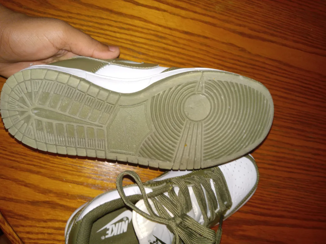 Nike SB Dunk Low Olive Green/White image indicator(4)