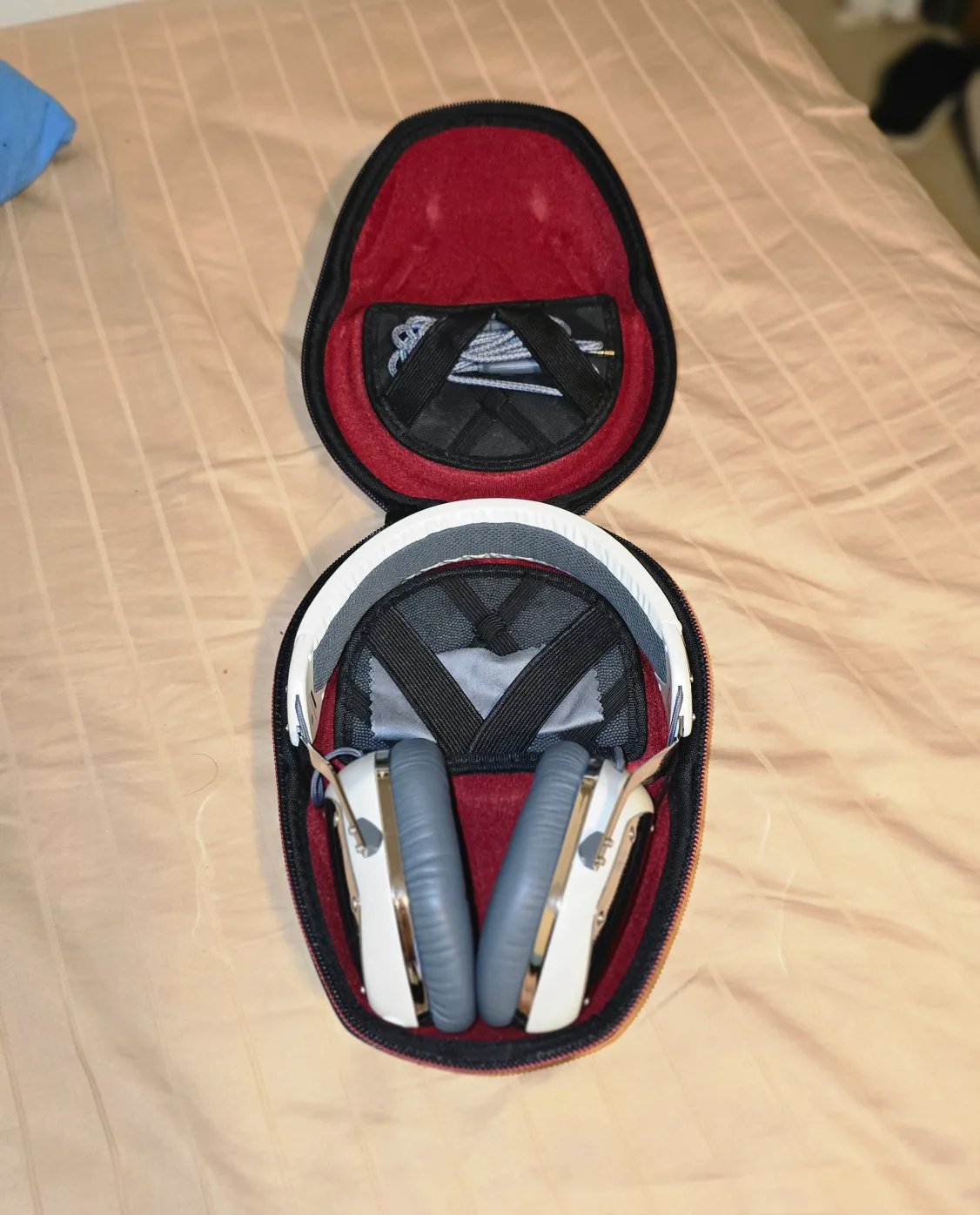 🎧 V-MODA Crossfade LP2 Headphones image indicator(3)