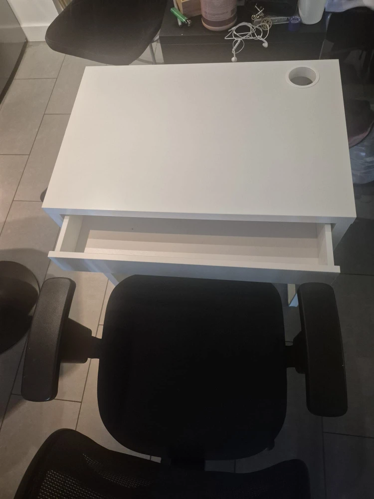 White Desk and Black Office Chair - photo 2