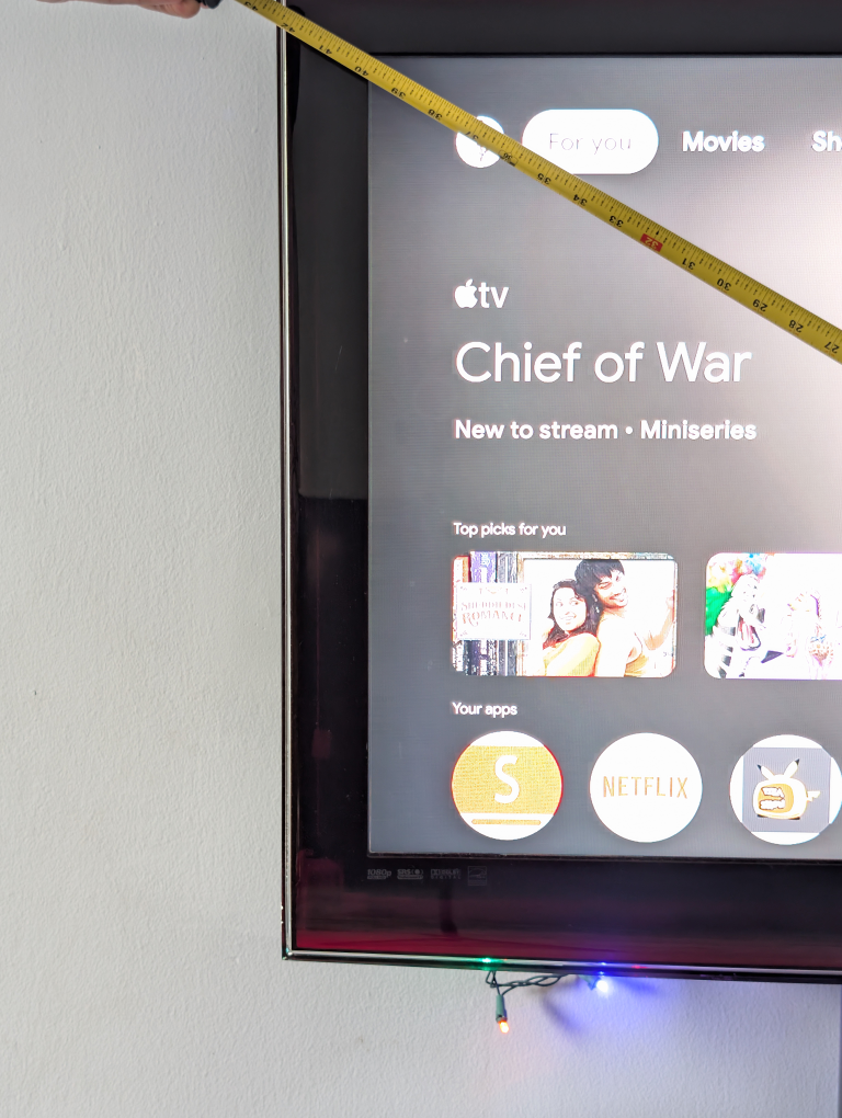 TV with stand, Chromecast,soundbar - photo 3