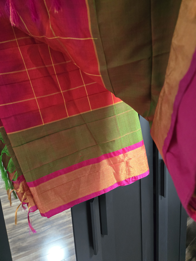 Red & Gold Checkered Saree - photo 3