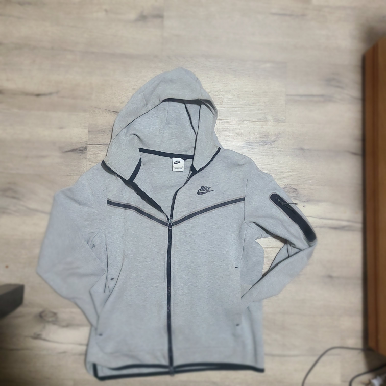 NEED GONE Nike Tech Fleece Hoodie - Grey, Size M - photo 3