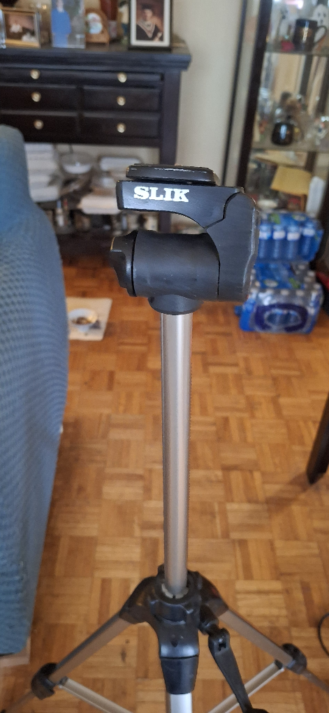 SLIK U8000 64 inch Tripod - photo 4