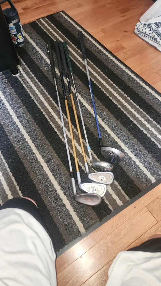 Mixed kids RH Golf Club Set - Spalding Cougar, TaylorMade thumbnail