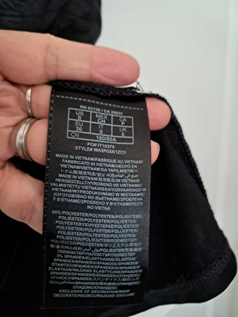 Guess Black Top - Size S image indicator(7)