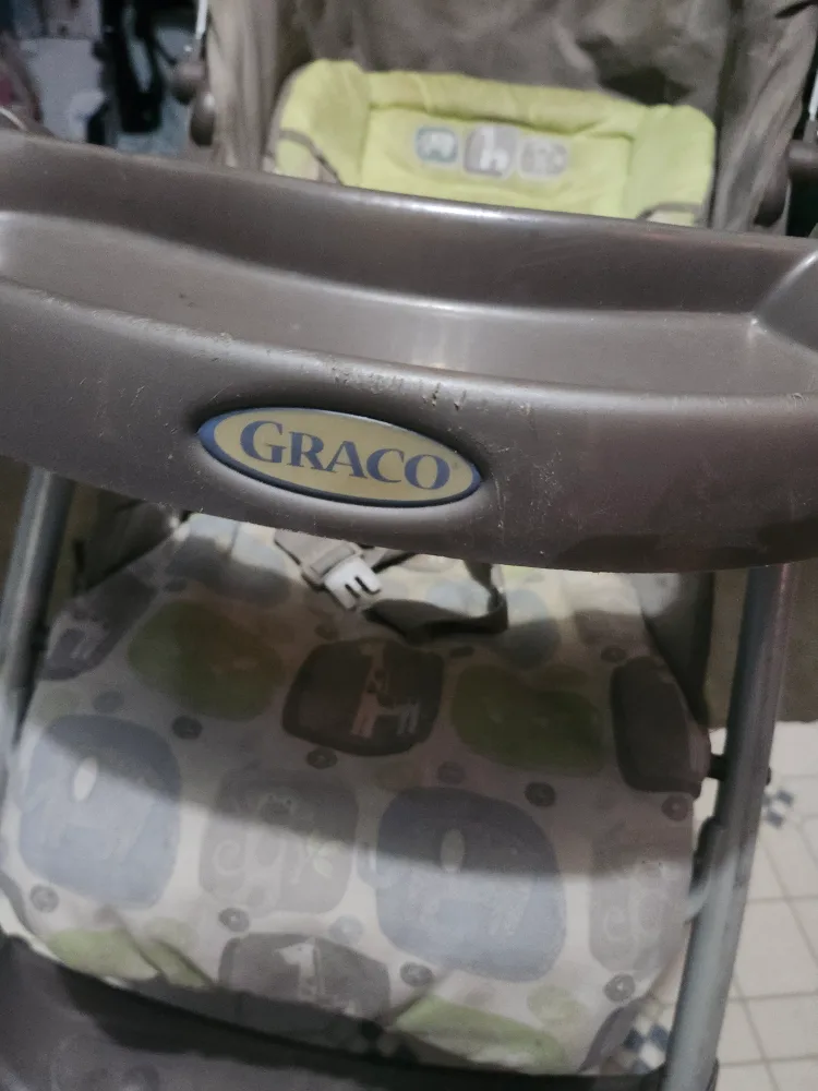 Graco Stroller - Gently Used image indicator(2)
