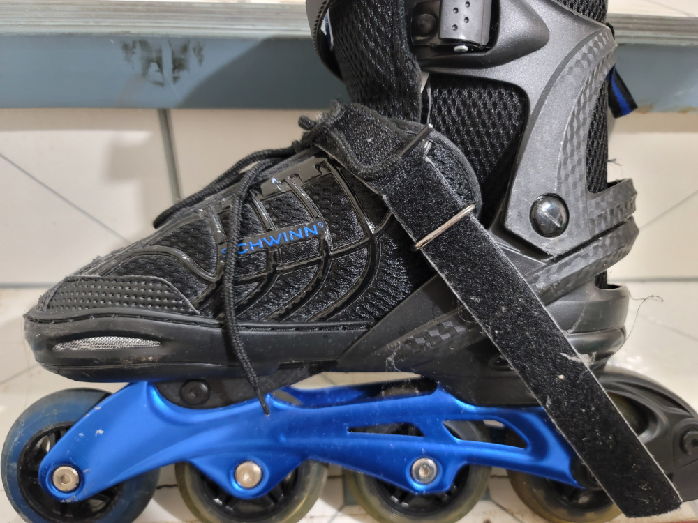 Schwinn Roller Blades - Size 8-9.5 - photo 2