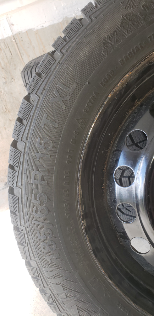 Gislaved Nord Frost 100 Winter Tires with Steelies 185/65R15 - photo 5