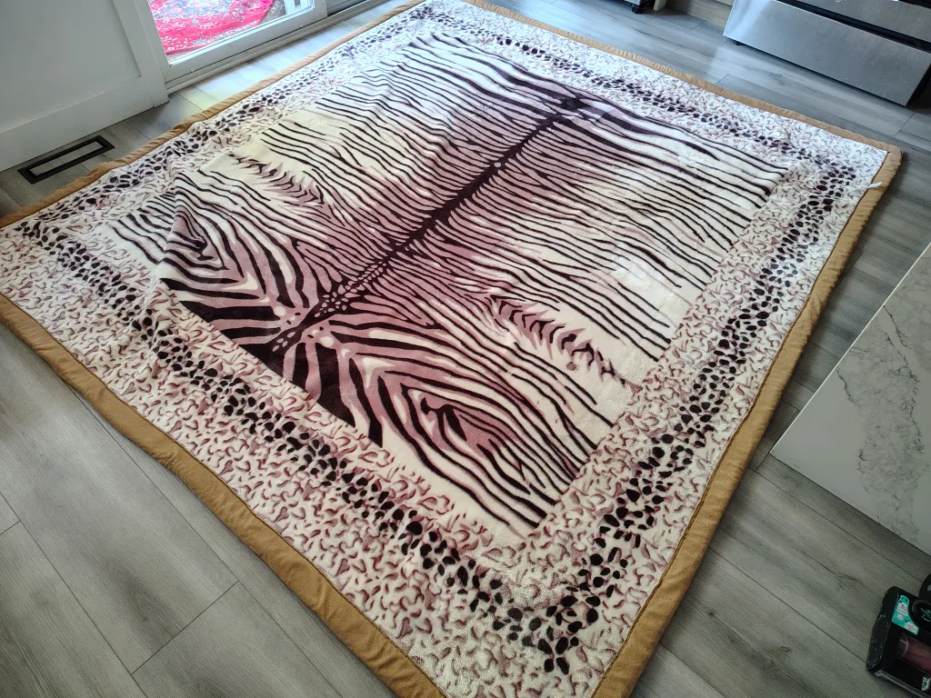 bed Blanket in good condition.