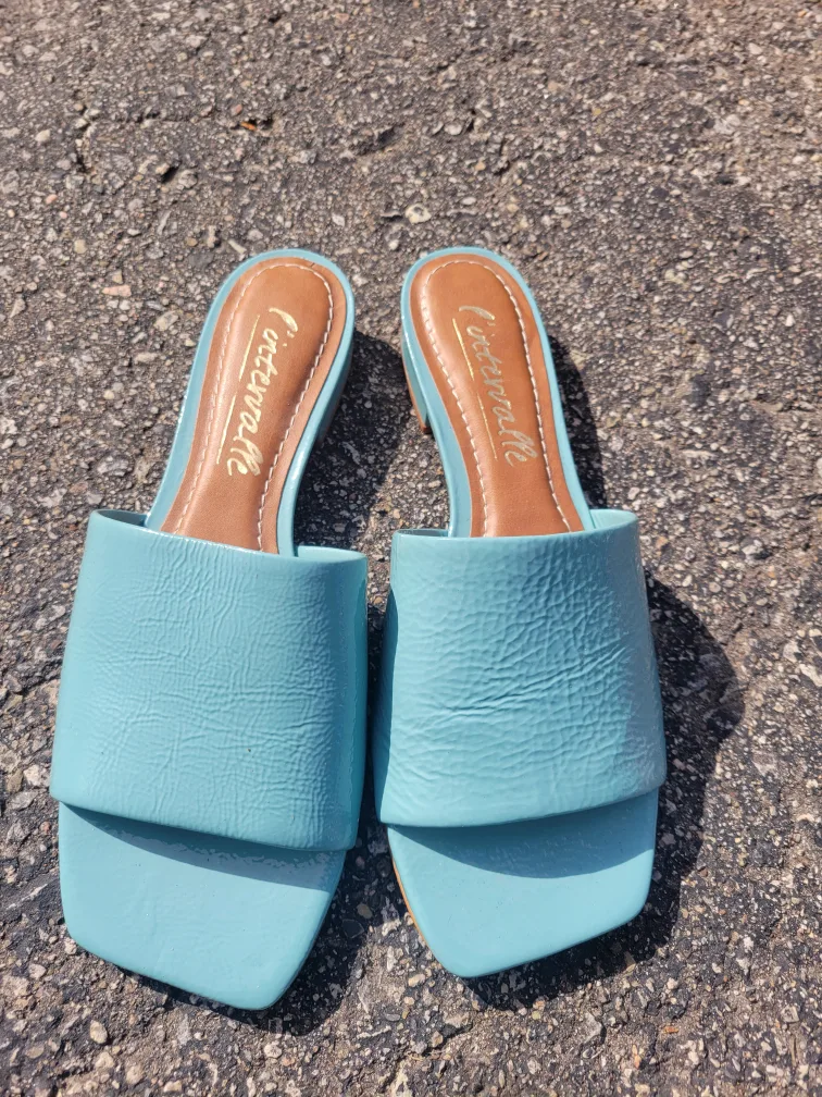 women's size 6 thumbnail