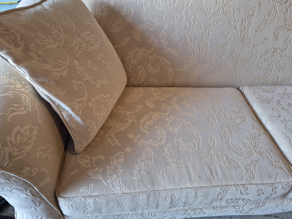 Beautiful high quality Sofa - Like *NEW* - photo 3