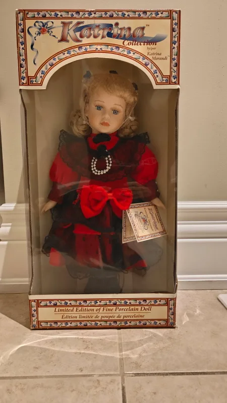 Katrina Morandi Porcelain Doll - Limited Edition image indicator(2)
