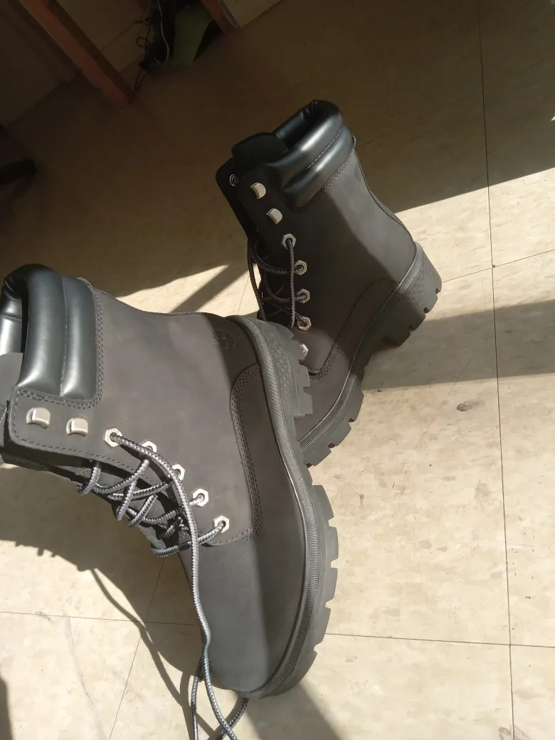 Timberland Black Boots brand new image indicator(2)