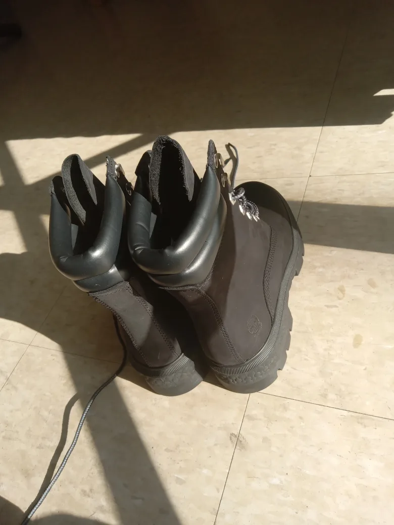 Timberland Black Boots brand new image indicator(4)