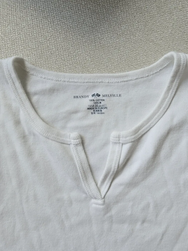 Brandy Melville White Cotton T-Shirt image indicator(2)