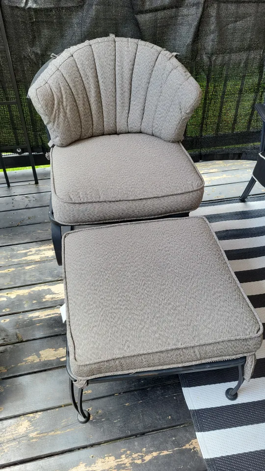 Rod iron chair image indicator(4)