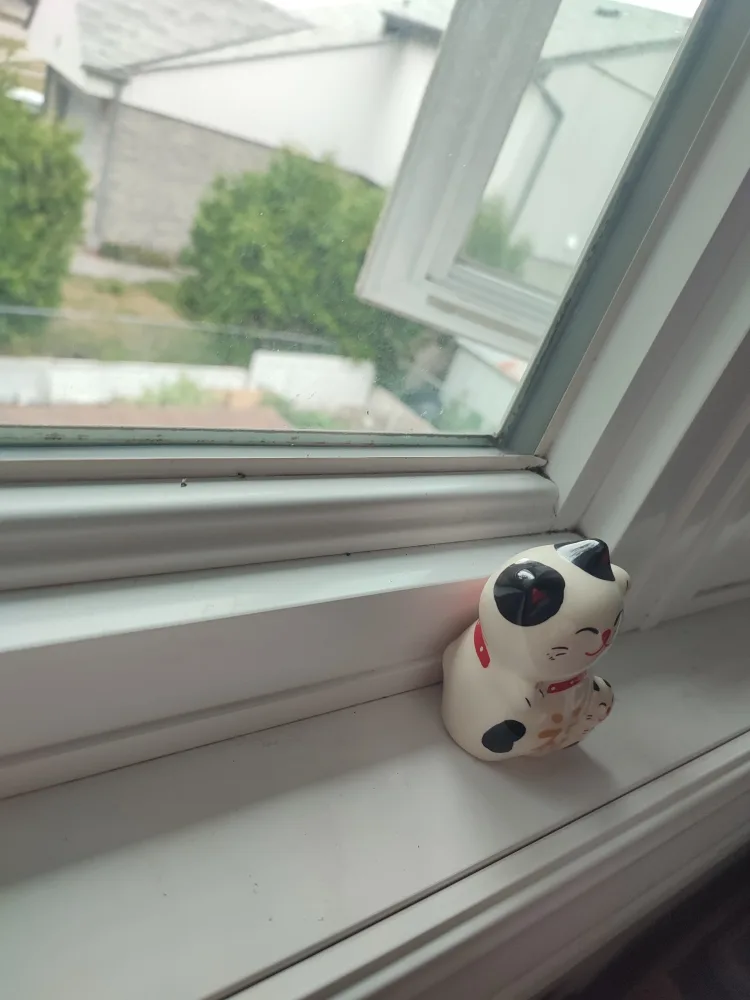 Cute ceramic cat figurine image indicator(3)