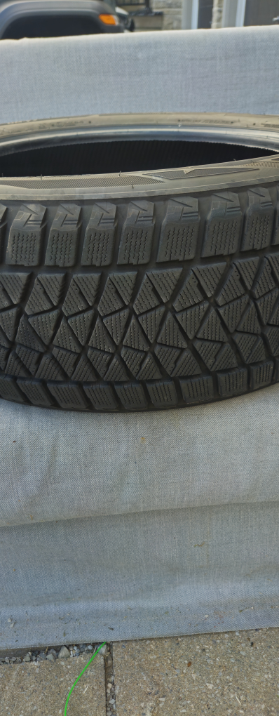 Set of 4 Bridgestone Blizzak DM-V2 235/55R19 - photo 4
