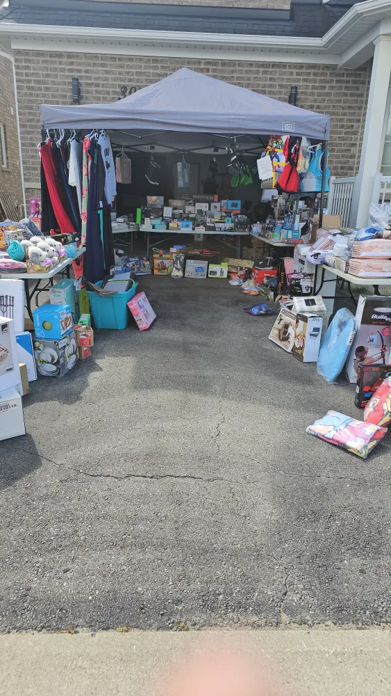 Huge Garage /Yard Sale thumbnail