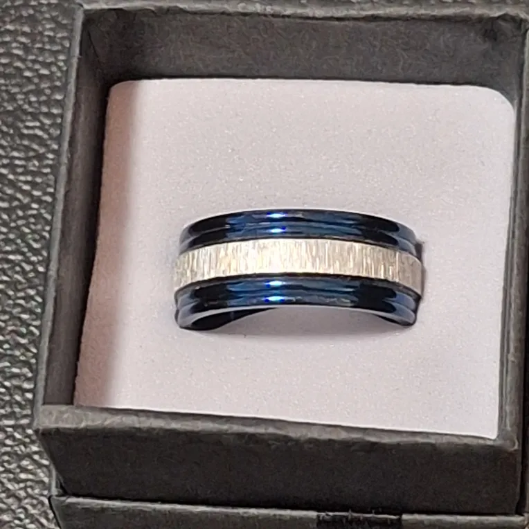 Blue & Silver Ring in Box thumbnail