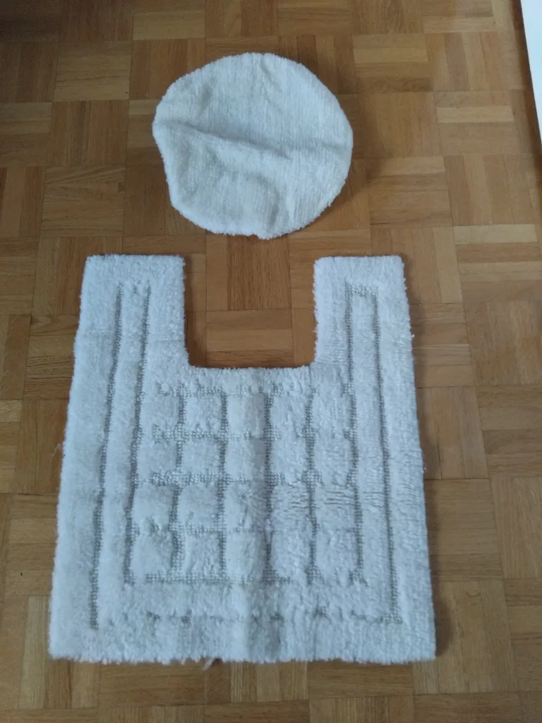 White Bathroom Rug Set - Toilet & Bath Mat thumbnail