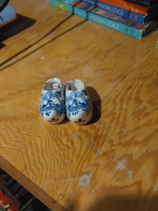 Holland Delft Clogs image indicator(3)