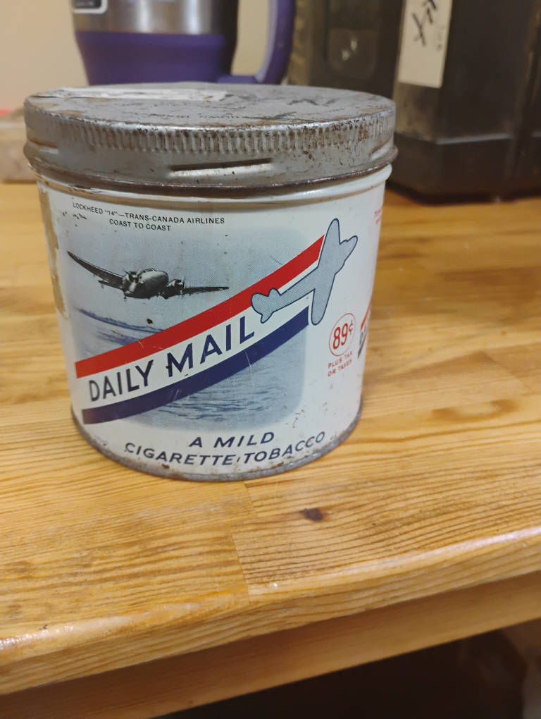 Vintage Daily Mail Tobacco Tin