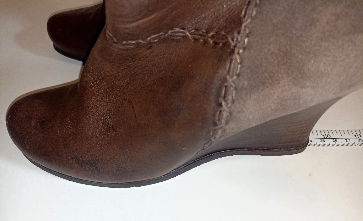 ‼️Sale‼️Woman Chocolate brown Genuine Leather Shoes image indicator(4)