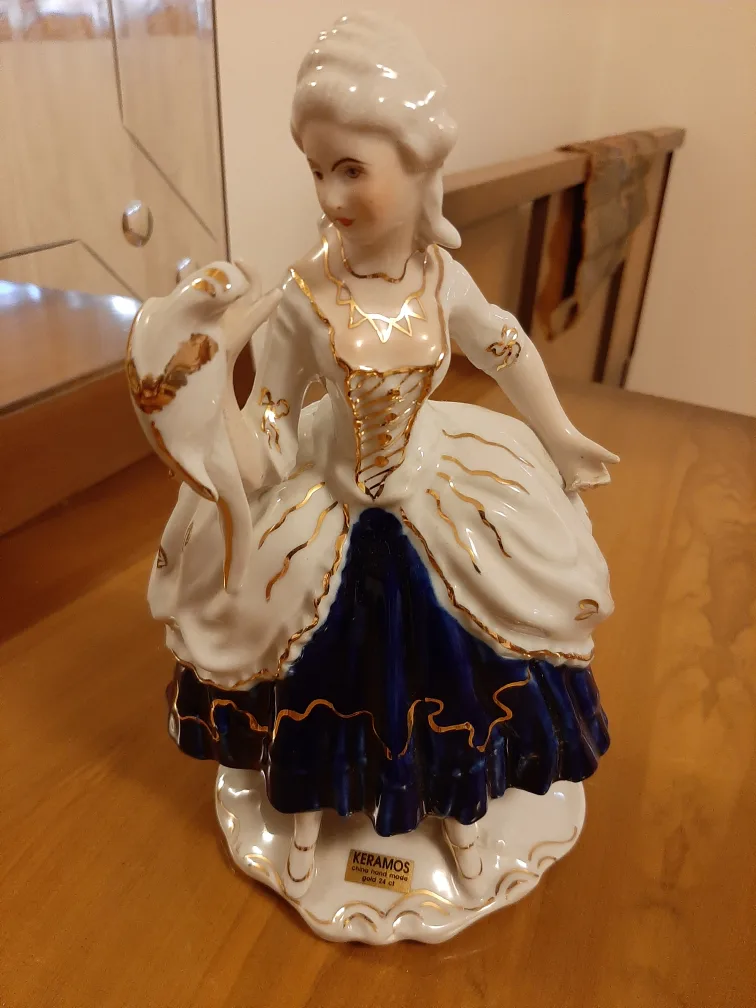 KERAMOS China Hand Made Gold 24 ct Figurine thumbnail