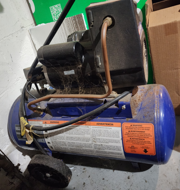 Campbell Hausfeld 13 Gallon Air Compressor