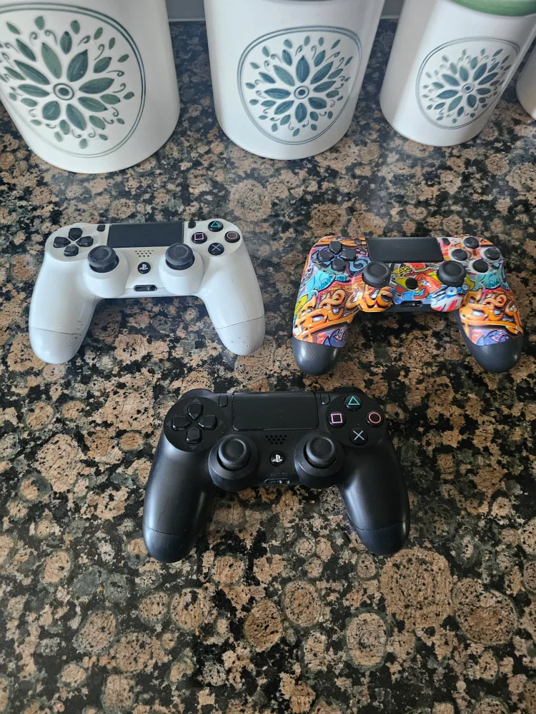 Playstation 4 Controllers And Accessoires (Prices Below) thumbnail