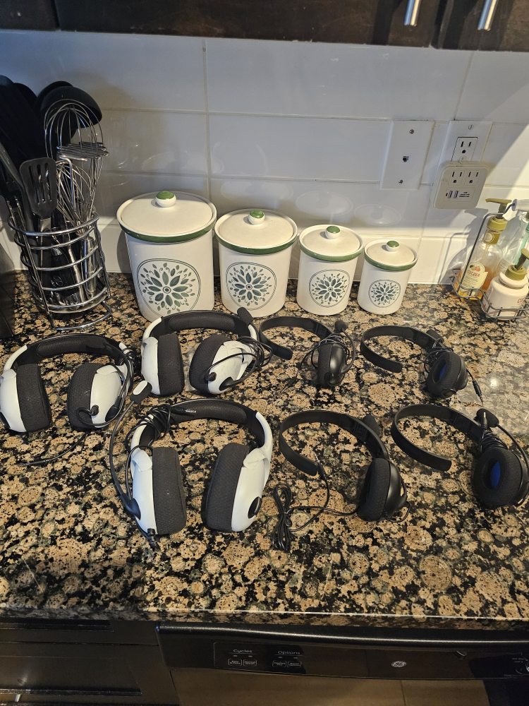 Playstation 4 Controllers And Accessoires (Prices Below) - photo 3