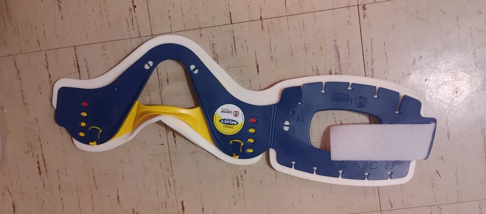 Laerdal Stifneck Select Adjustable Neck Brace thumbnail