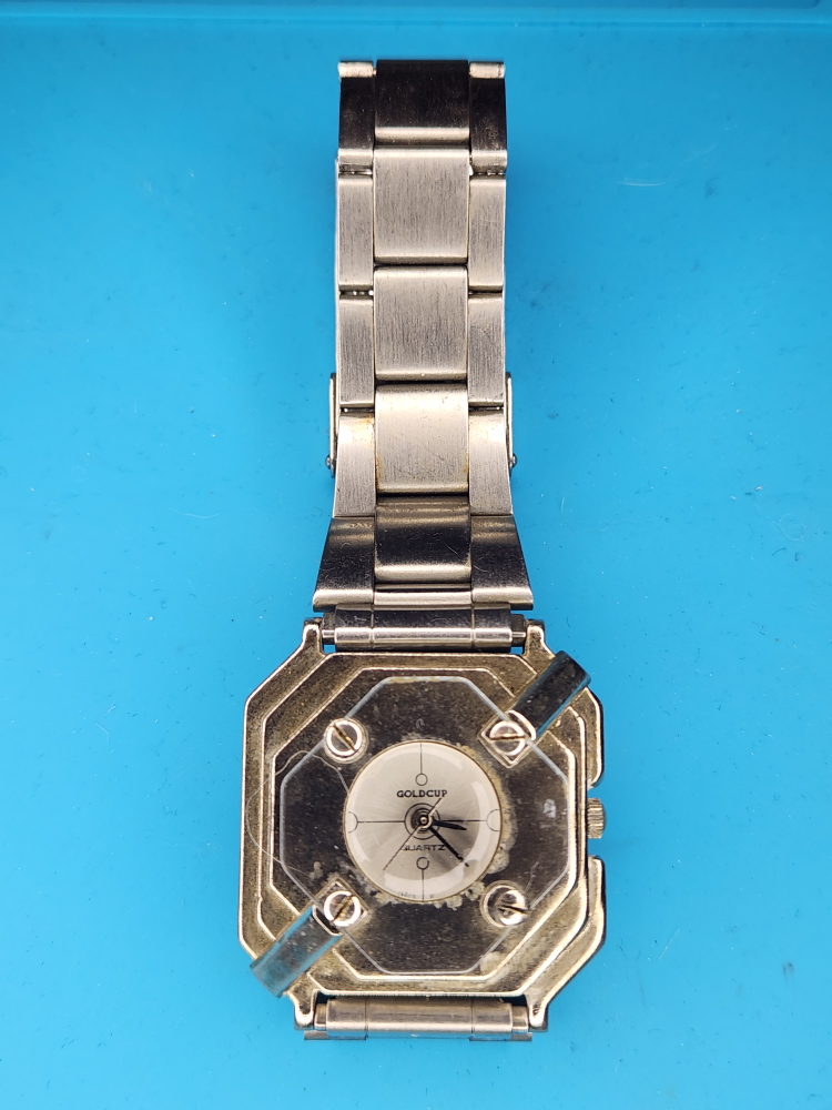 Rare Vintage Avia Goldcup Quartz Watch