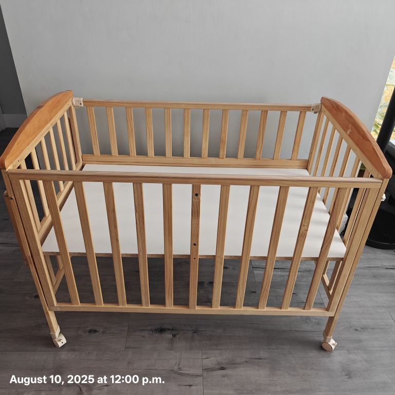 Wooden Baby Crib - photo 3