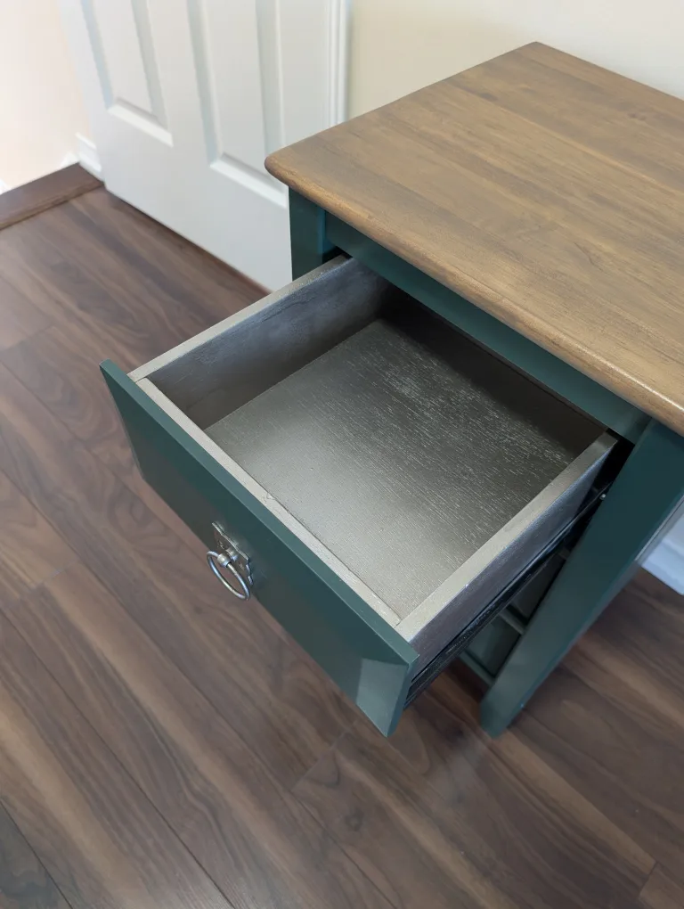 Green Wood 3-Drawer Accent / Bedside Table image indicator(4)