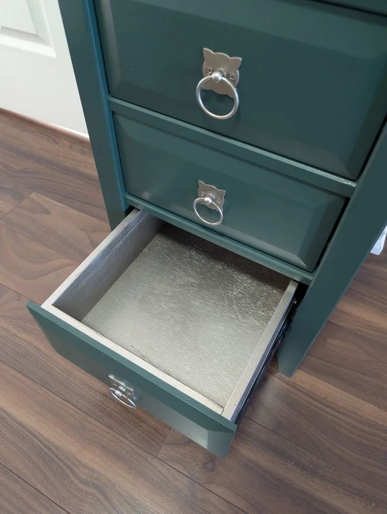 Green Wood 3-Drawer Accent / Bedside Table image indicator(5)