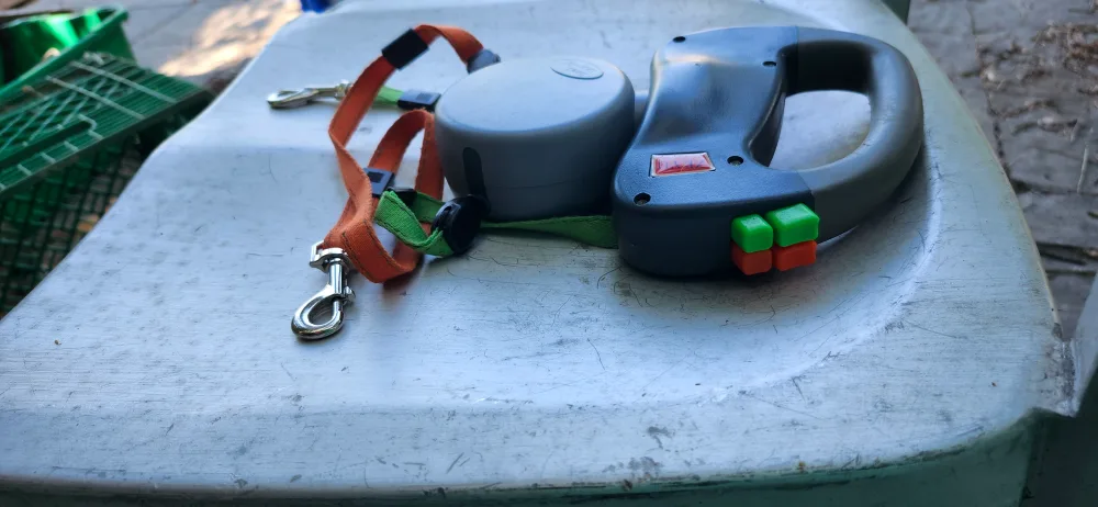 Flexi Giant Tape Leash - Extra Large Dog thumbnail