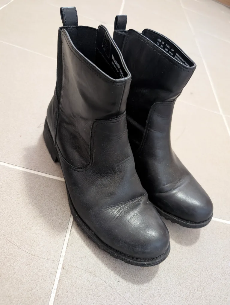 Hush Puppies Black Leather Boots Size 7 image indicator(3)
