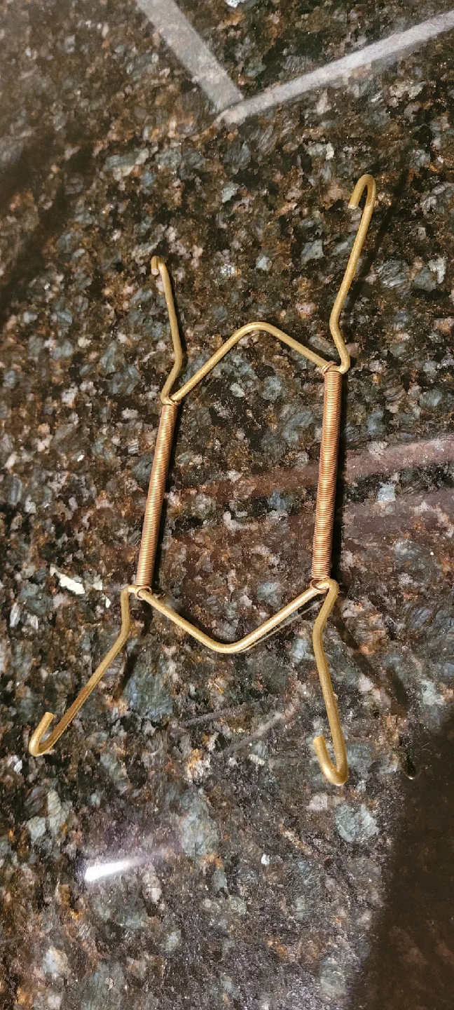 5 Vintage plate Hangers thumbnail