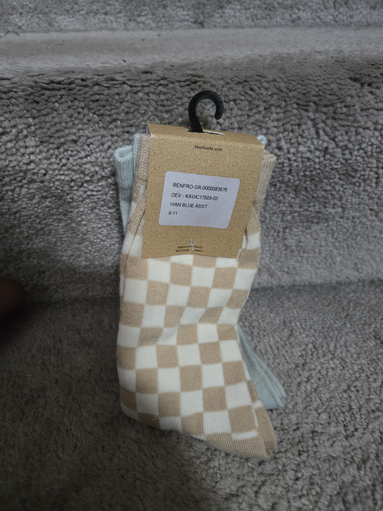 K. Bell Women's Crew Socks, Size 9-11, New - photo 3