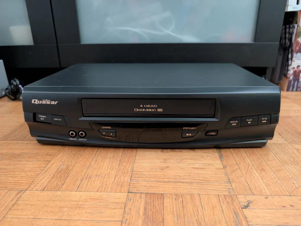 Quasar Omnivision VHS Player thumbnail
