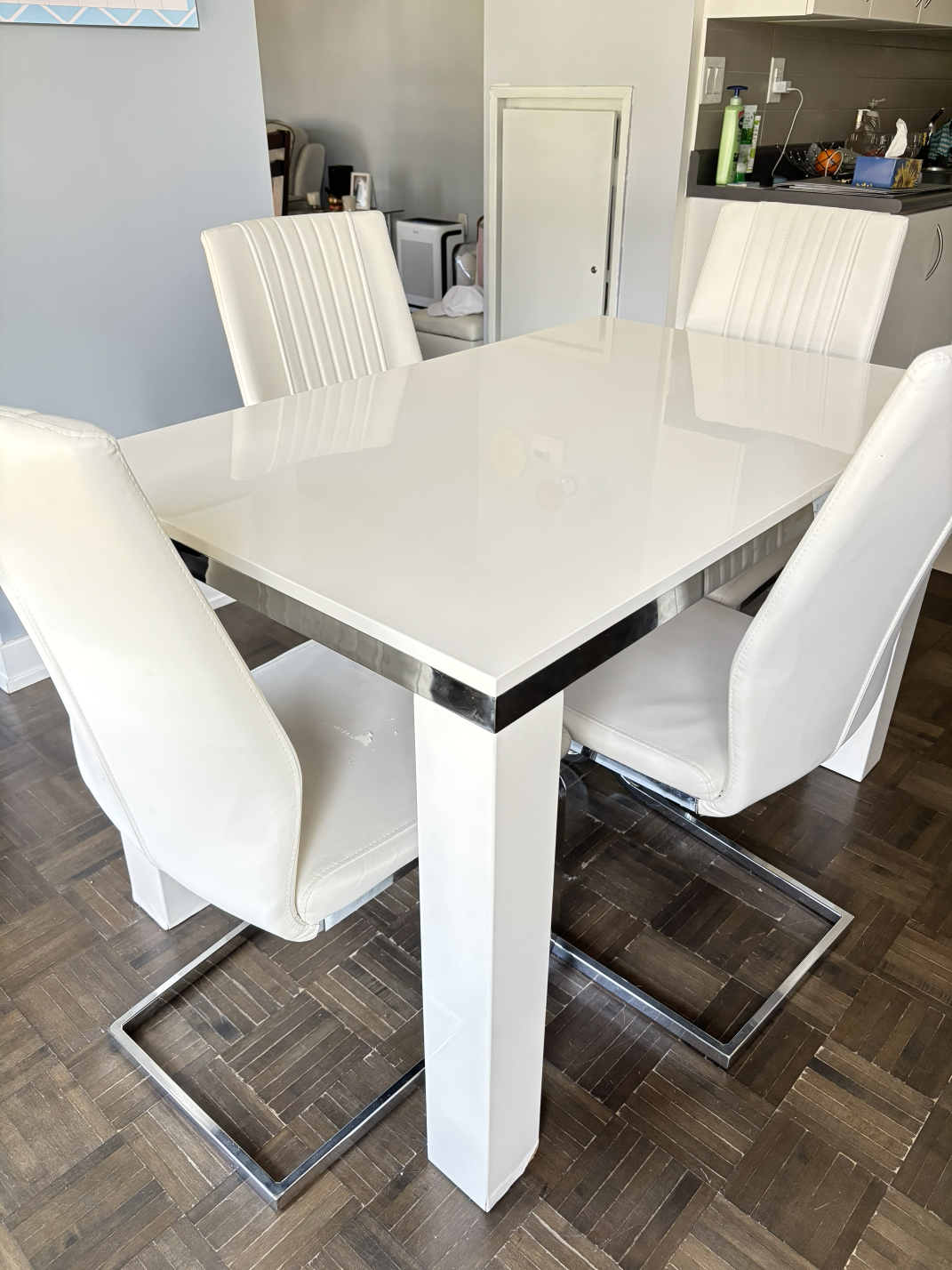 Dining Table with 4 White Leather Chairs - photo 2
