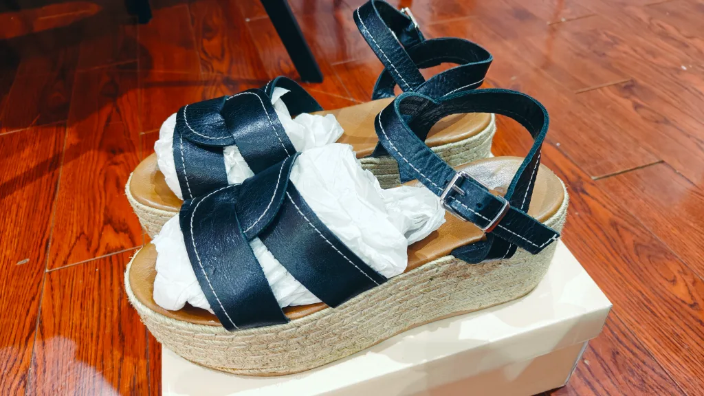 Oka-B Black Platform Sandals image indicator(4)