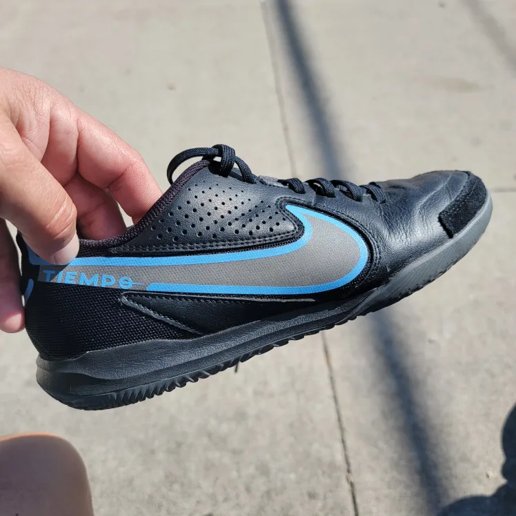 nike sneakers tiempo size 7 image indicator(7)