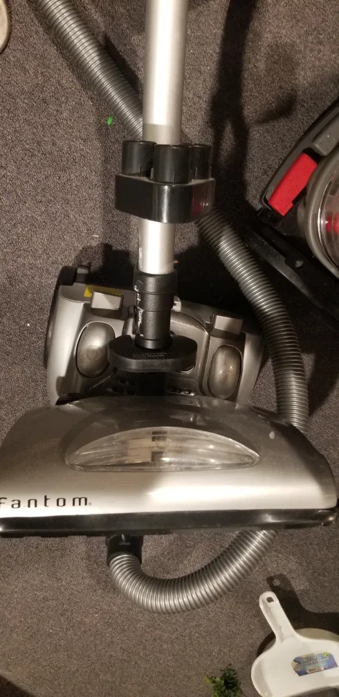 Fantom Vacuum Cleaner - Silver image indicator(4)