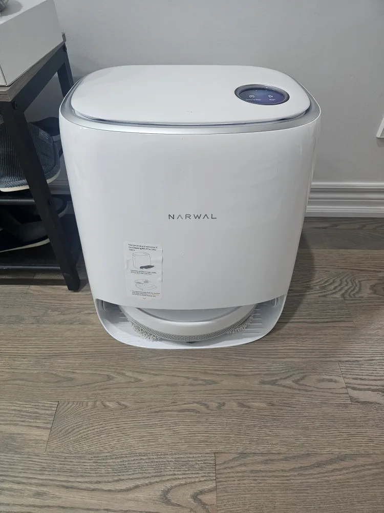 Narwal Freo Robot Vacuum & Mop thumbnail