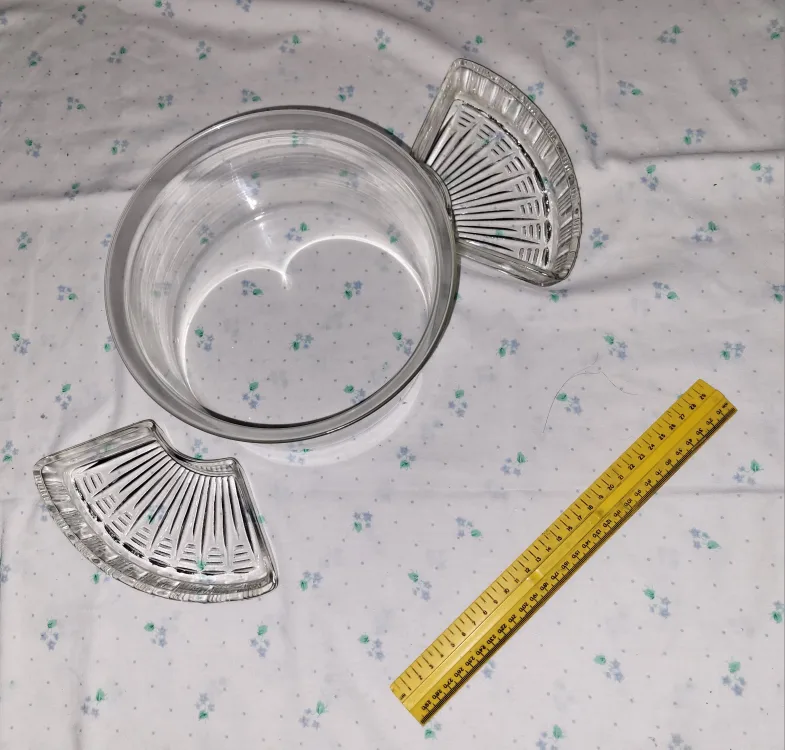 1 Glass Bowl & 2 Glass Trays image indicator(3)